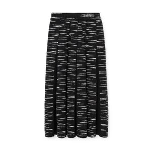 Black and white striped skirt yarn sale