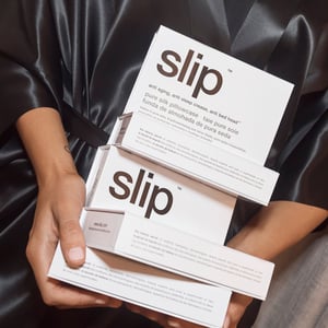 Goop top silk pillowcase