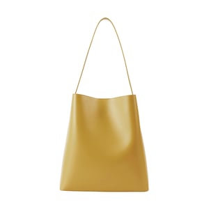 AESTHER-EKME-minimalist-handbag-desgin-danish-style-timeless-leather-rg-daily-blog-rebecca-goddard  (51) — RG Daily