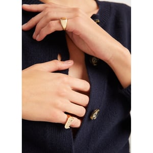 Sarah chloe pinky ring top
