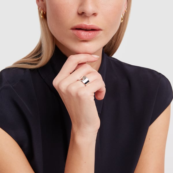SOPHIE BUHAI Small Wave Ring
