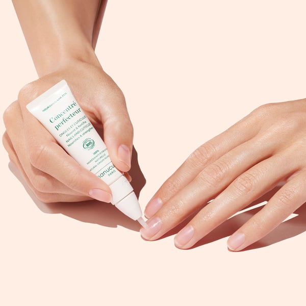 MANUCURIST Nourishing Nail Pen