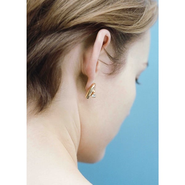 Tabayer Oera Stud Earrings