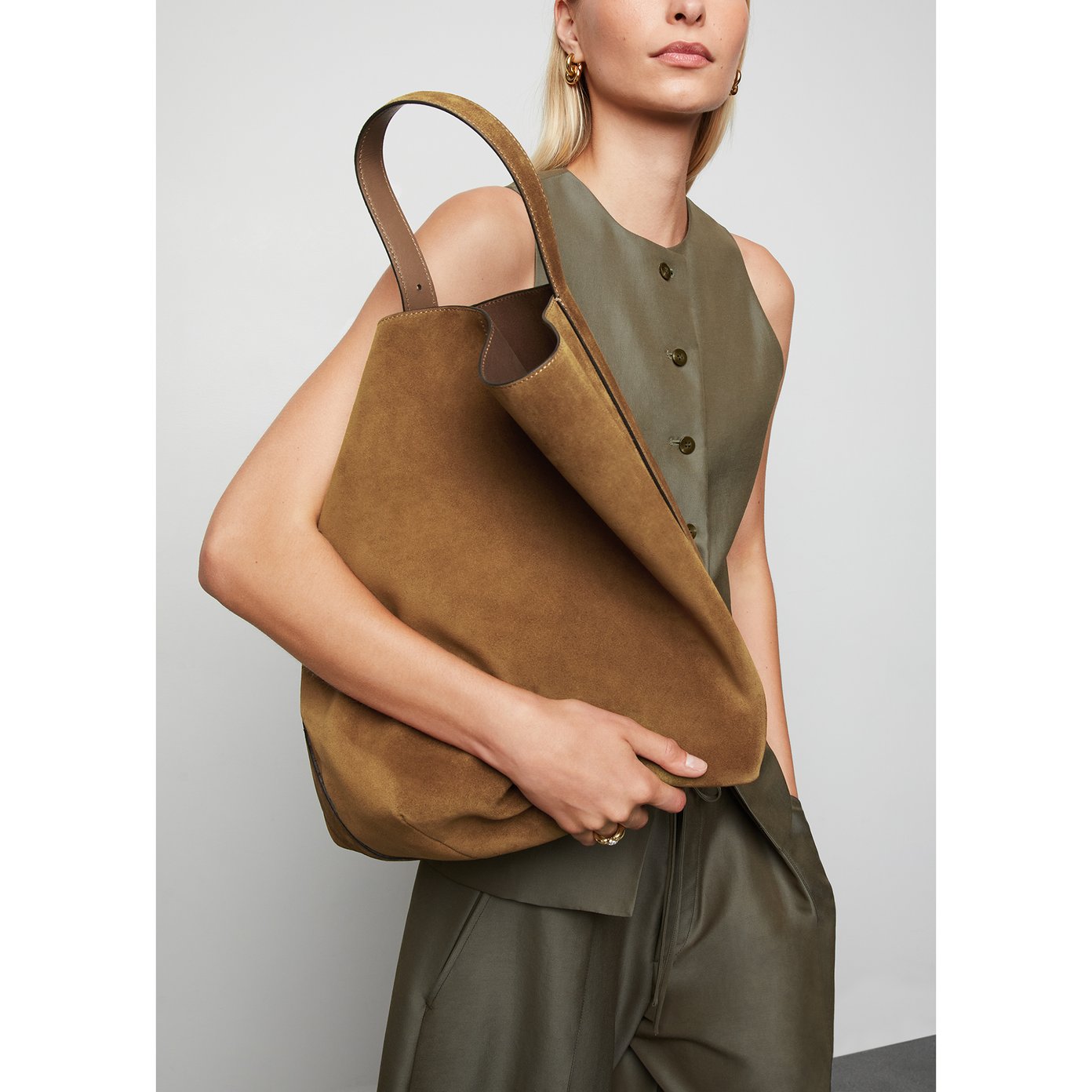 Goop tote shop