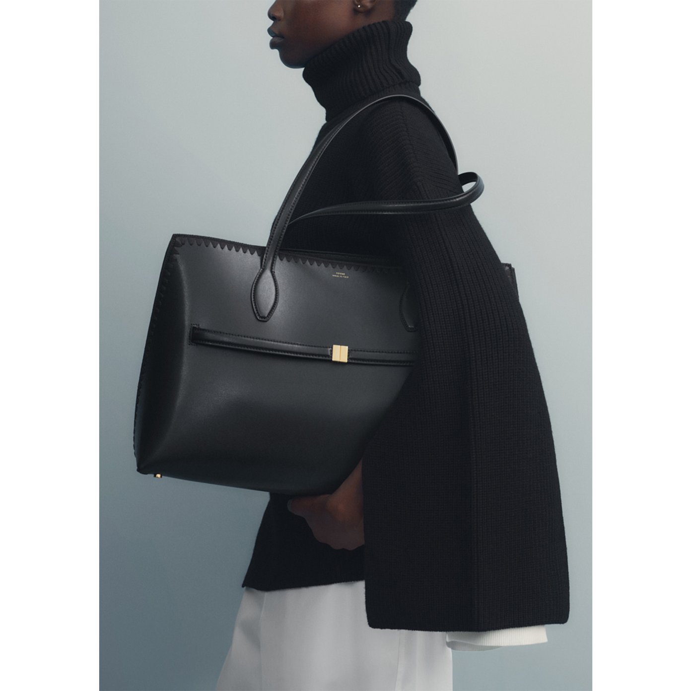 【関税込み】TOTEME Embroidered Leather Lounge' shopping bag Toteme Embroidered Leather Lounge Tote | goop