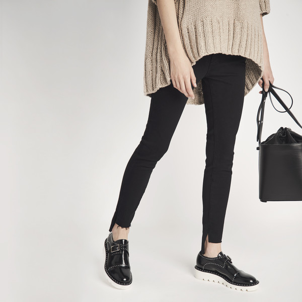Le Skinny De Jeanne Raw Stagger Jean Frame Goop Shop