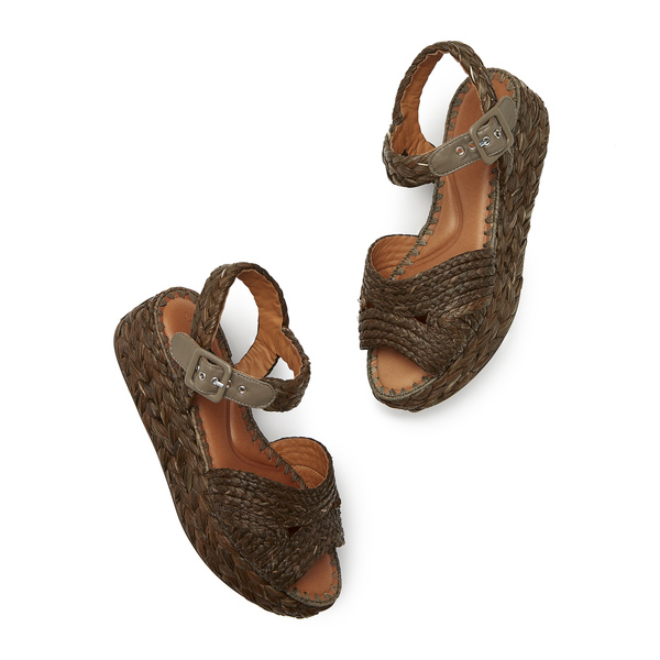 aida platform sandal