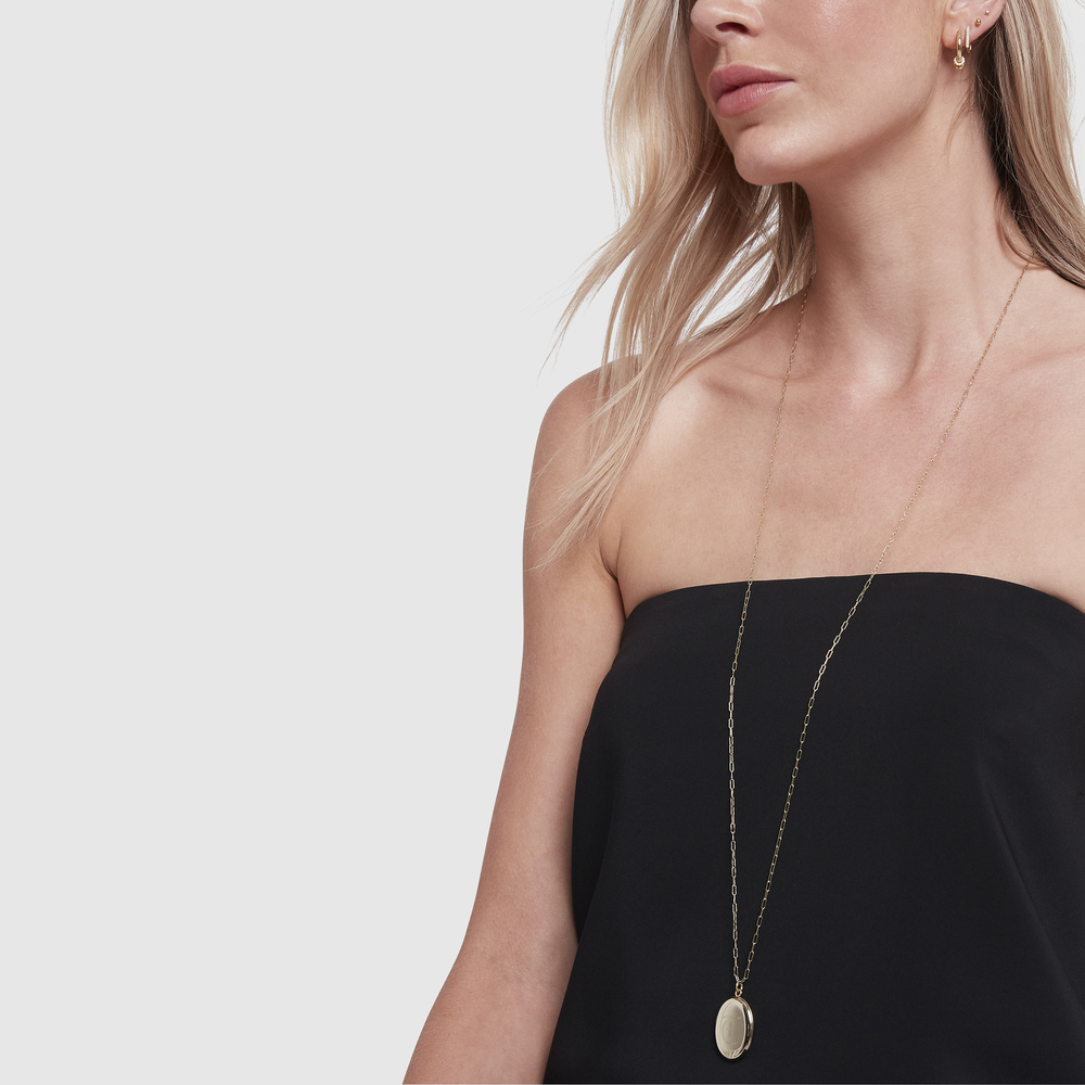 Sarah Chloe Charli Initial Necklace In Yellow Gold