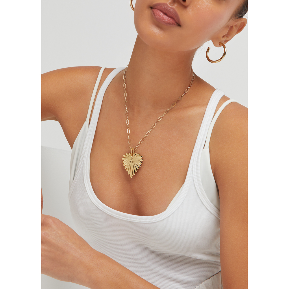 Jane Win Love Full Heart Necklace In Gold Plated