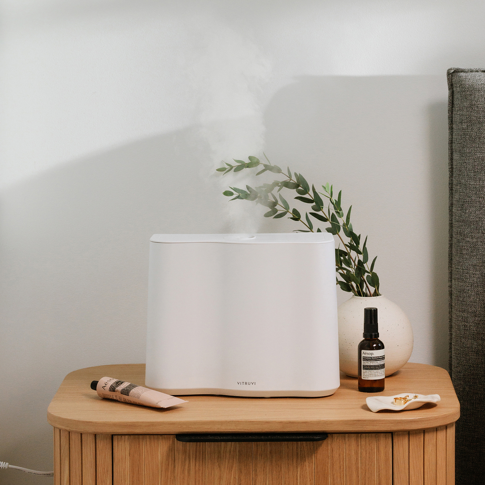 Vitruvi Cloud Humidifier For Aromatherapy In White