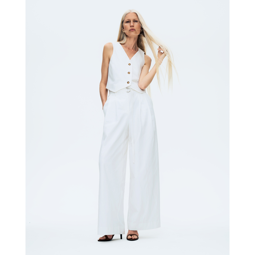 G. Label By Goop Brunswick High-Waisted Pleated Pants In White, Size 8