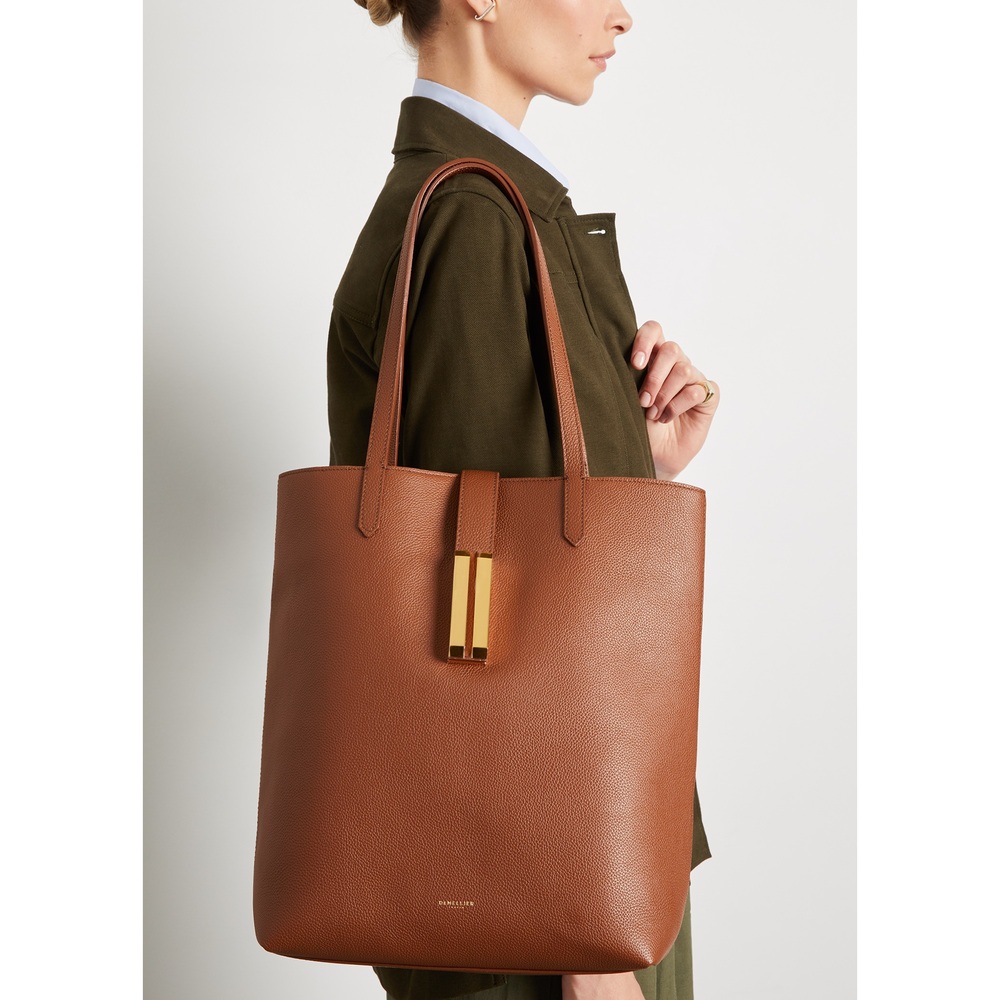 DeMellier The Vancouver Tote Bag In Tan Small Grain