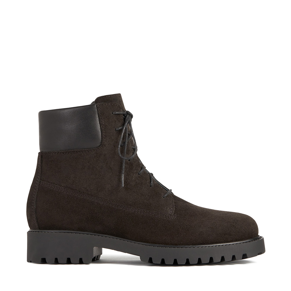 Totême 20mm The Husky Suede Hiking Boots In Coffee 080