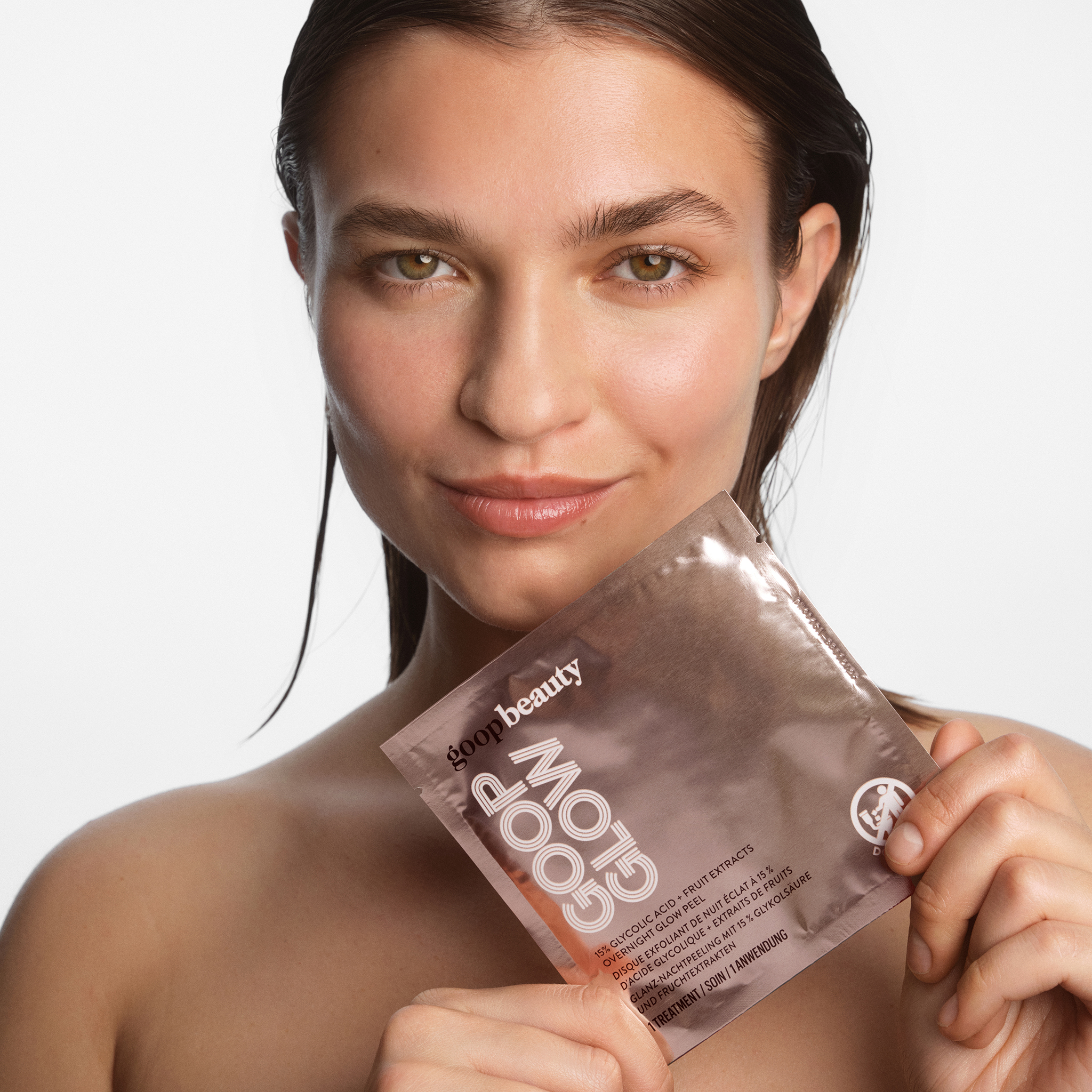 Goop Glow 15 % orders glycolic Peel pads